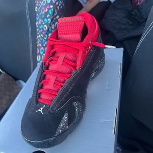 Red and black jordan 13 size 7 boys